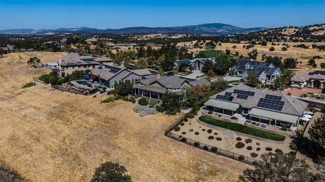 2016 Oak Creek Dr, Copperopolis, CA 95228