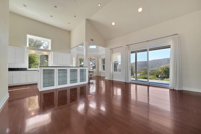 2016 Oak Creek Dr, Copperopolis, CA 95228