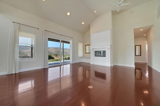 2016 Oak Creek Dr, Copperopolis, CA 95228