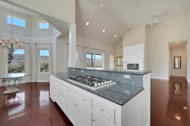 2016 Oak Creek Dr, Copperopolis, CA 95228