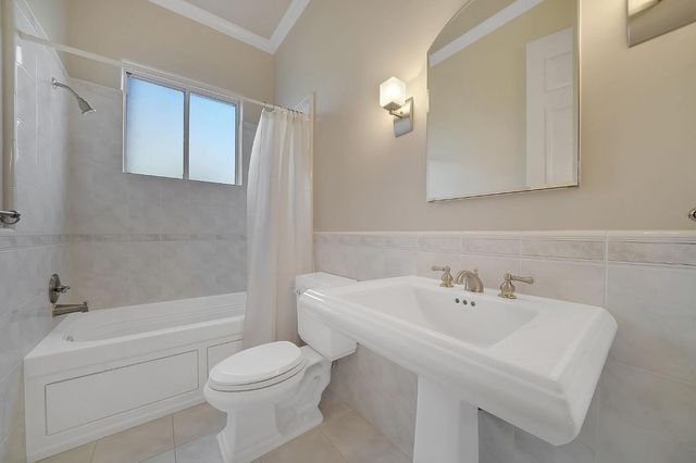 2016 Oak Creek Dr, Copperopolis, CA 95228