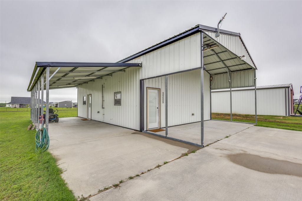5205 Larue Drive, Caddo Mills, TX 75135
