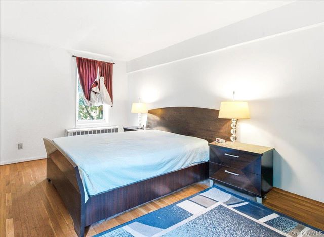 66-10 Thornton Place 2E, Rego Park, NY 11374