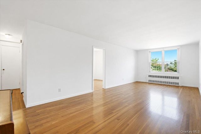 66-10 Thornton Place 2E, Rego Park, NY 11374
