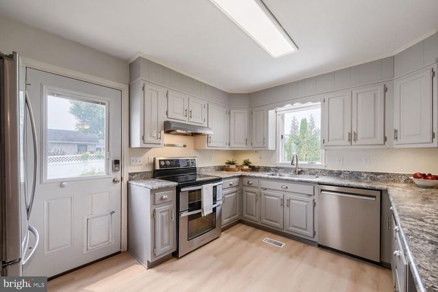 2216 RIDGEMONT DR, Finksburg, MD 21048