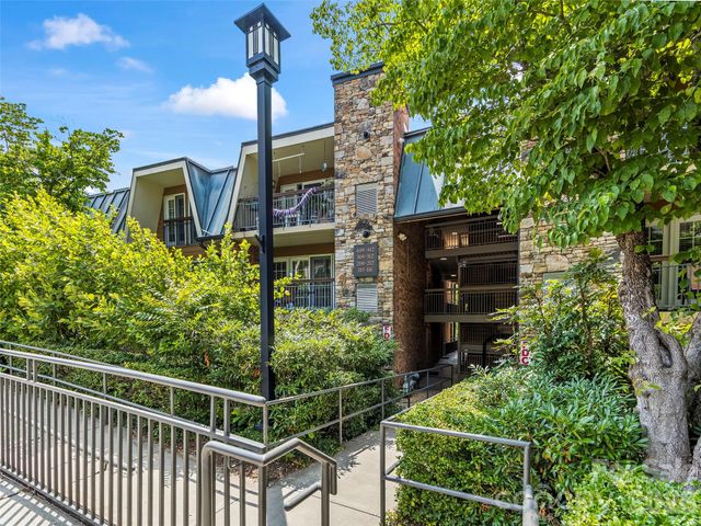 310 Bowling Park Road, Asheville, NC 28803