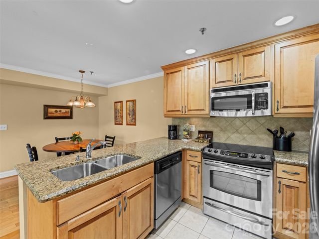 310 Bowling Park Road, Asheville, NC 28803