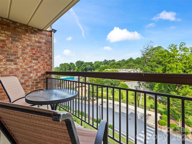 310 Bowling Park Road, Asheville, NC 28803