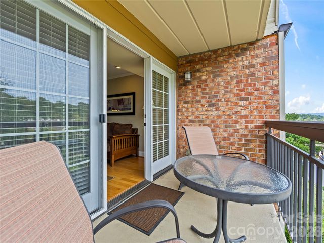 310 Bowling Park Road, Asheville, NC 28803