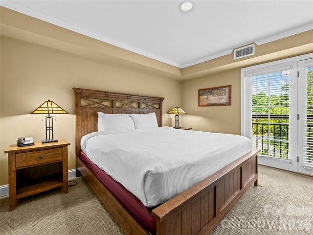 310 Bowling Park Road, Asheville, NC 28803