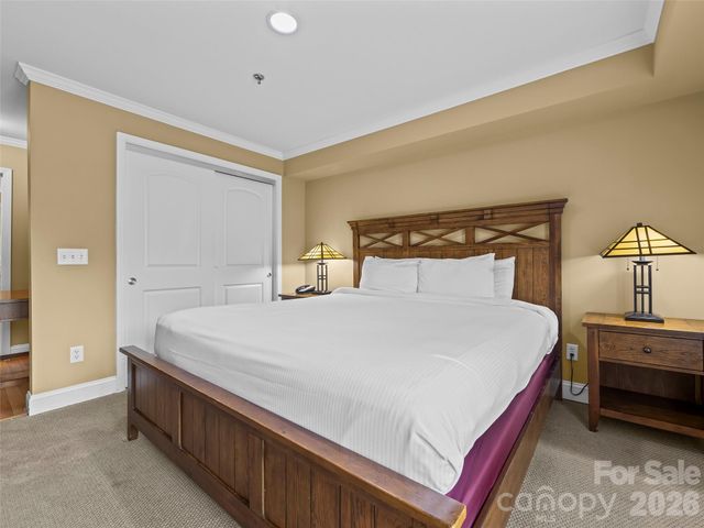 310 Bowling Park Road, Asheville, NC 28803