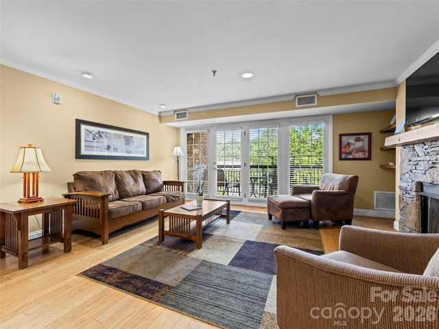 310 Bowling Park Road, Asheville, NC 28803