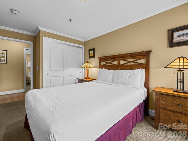 310 Bowling Park Road, Asheville, NC 28803