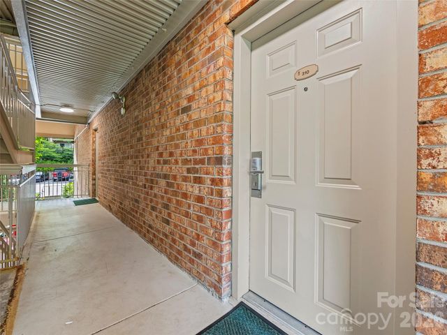 310 Bowling Park Road, Asheville, NC 28803