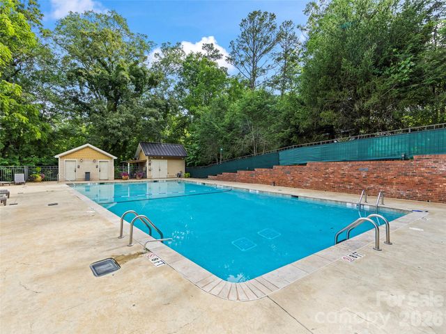 310 Bowling Park Road, Asheville, NC 28803