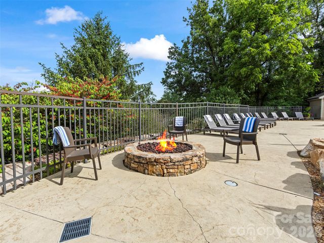 310 Bowling Park Road, Asheville, NC 28803