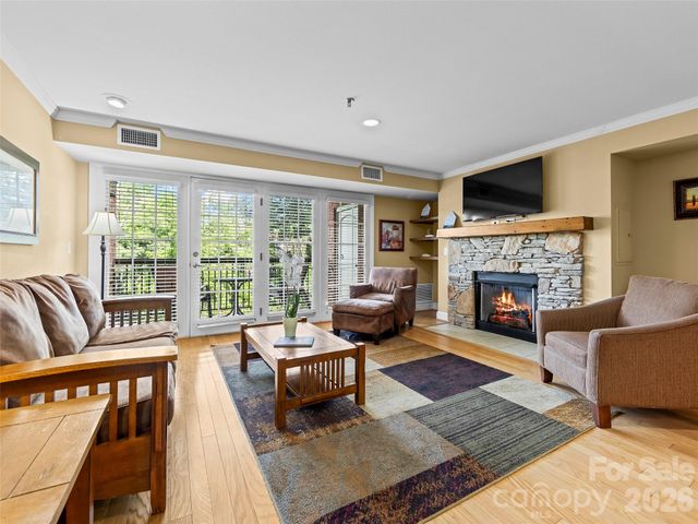 310 Bowling Park Road, Asheville, NC 28803