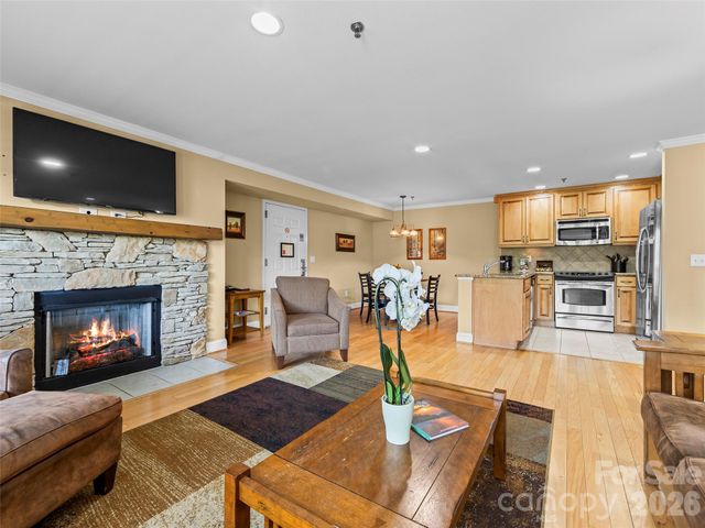 310 Bowling Park Road, Asheville, NC 28803