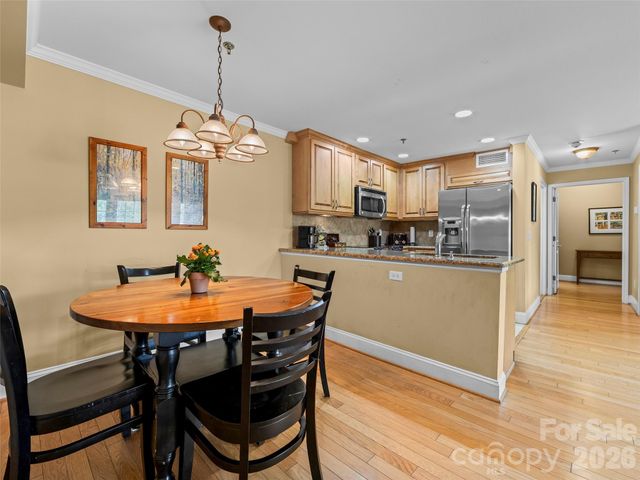 310 Bowling Park Road, Asheville, NC 28803
