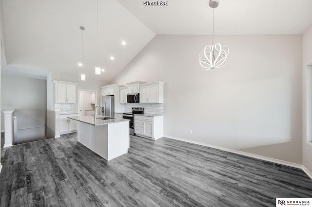 8812 S 47th Street, Lincoln, NE 68516