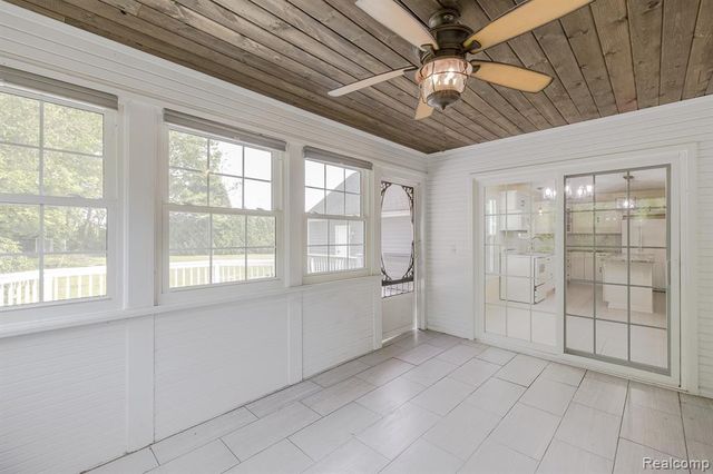 5020 Whitlow Court, Commerce Twp, MI 48382