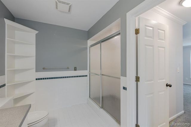 5020 Whitlow Court, Commerce Twp, MI 48382