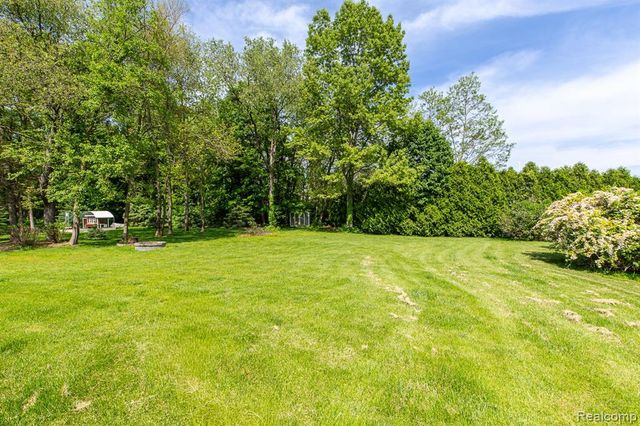 5020 Whitlow Court, Commerce Twp, MI 48382