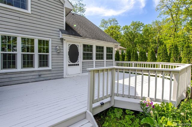 5020 Whitlow Court, Commerce Twp, MI 48382