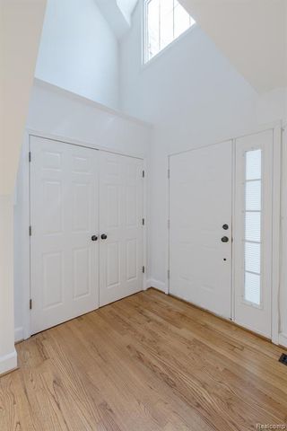 5020 Whitlow Court, Commerce Twp, MI 48382