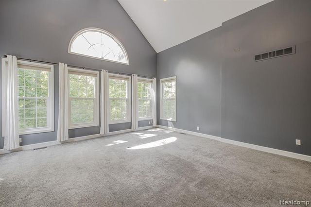 5020 Whitlow Court, Commerce Twp, MI 48382