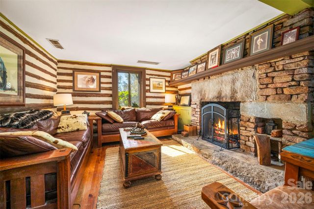 936 Golden Road, Tryon, NC 28782