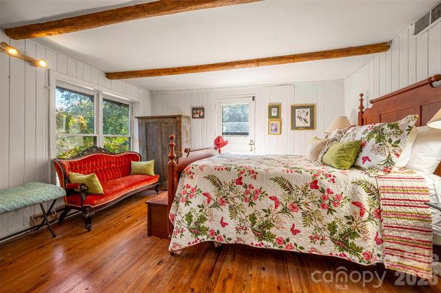 936 Golden Road, Tryon, NC 28782