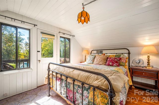 936 Golden Road, Tryon, NC 28782