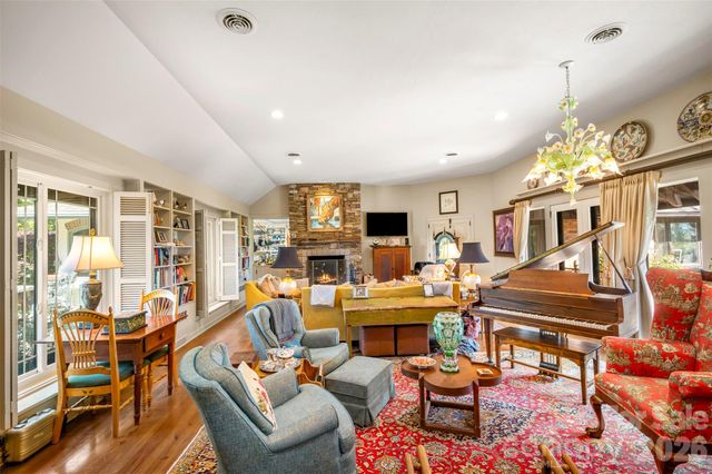 936 Golden Road, Tryon, NC 28782