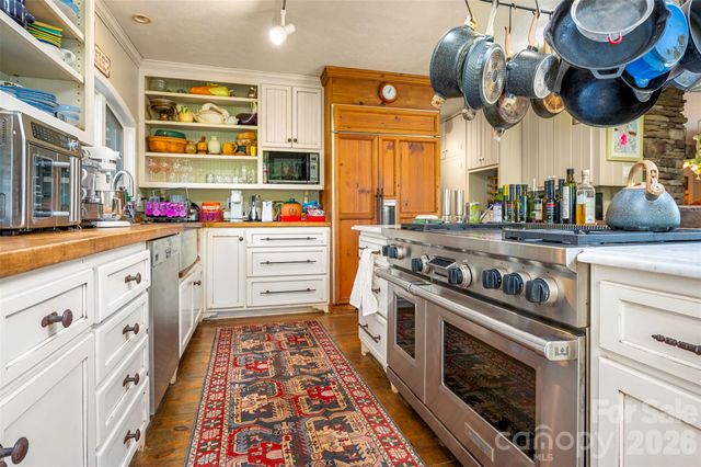 936 Golden Road, Tryon, NC 28782