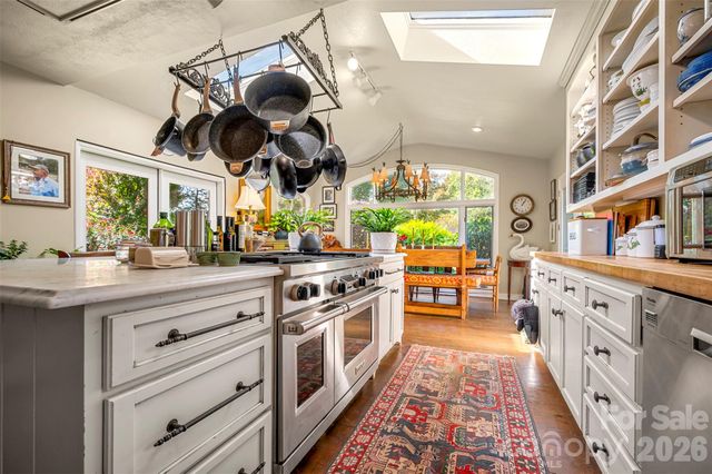 936 Golden Road, Tryon, NC 28782