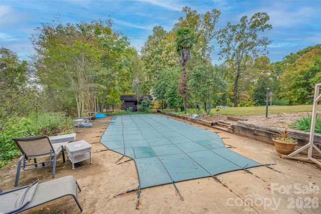 936 Golden Road, Tryon, NC 28782