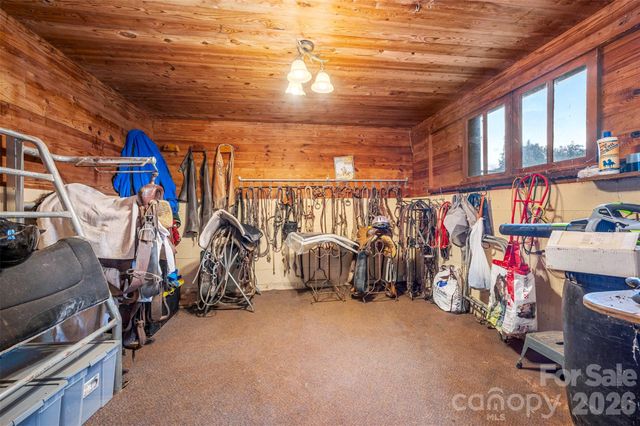 936 Golden Road, Tryon, NC 28782
