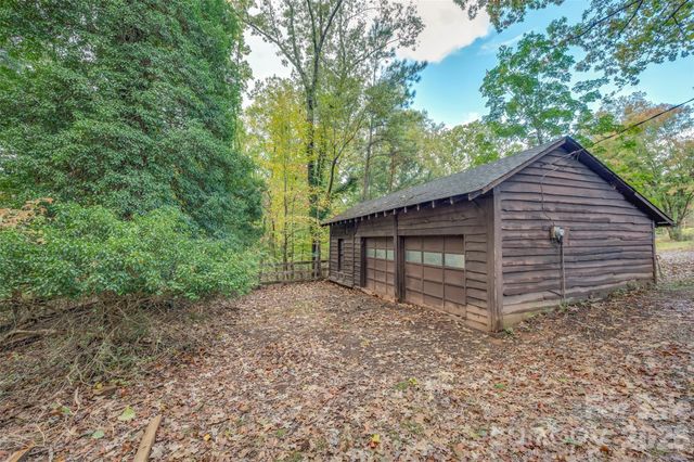 936 Golden Road, Tryon, NC 28782