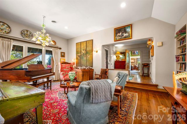 936 Golden Road, Tryon, NC 28782