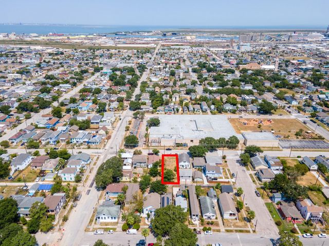3615 Avenue N, Galveston, TX 77550