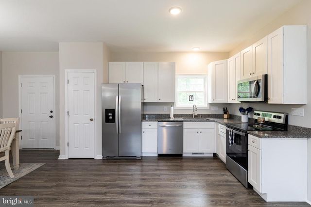 33 SINKER DR, Inwood, WV 25428