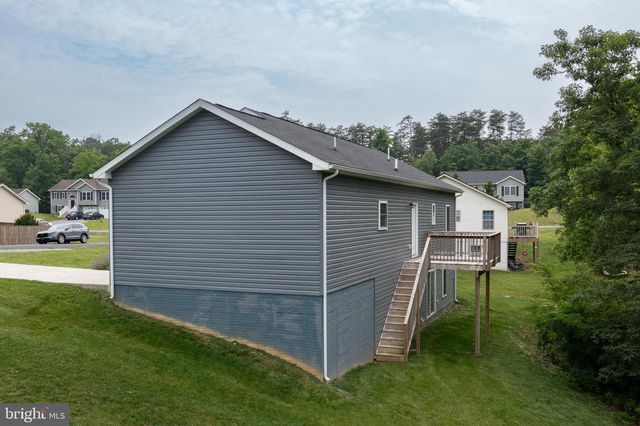 33 SINKER DR, Inwood, WV 25428