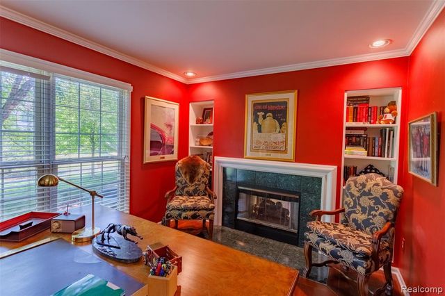 1964 Bloomfield Oaks Drive, West Bloomfield, MI 48324