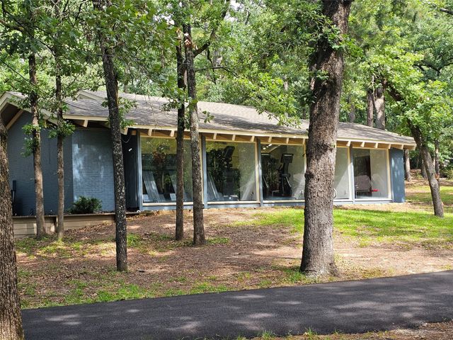 411 Green Meadow Trail, Holly Lake Ranch, TX 75765