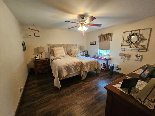 411 Green Meadow Trail, Holly Lake Ranch, TX 75765