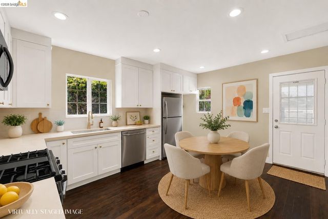 7317 Lockwood St, Oakland, CA 94621