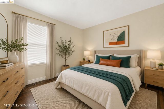 7317 Lockwood St, Oakland, CA 94621