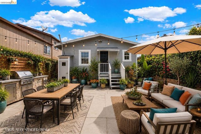 7317 Lockwood St, Oakland, CA 94621