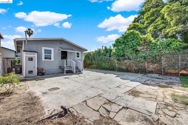7317 Lockwood St, Oakland, CA 94621